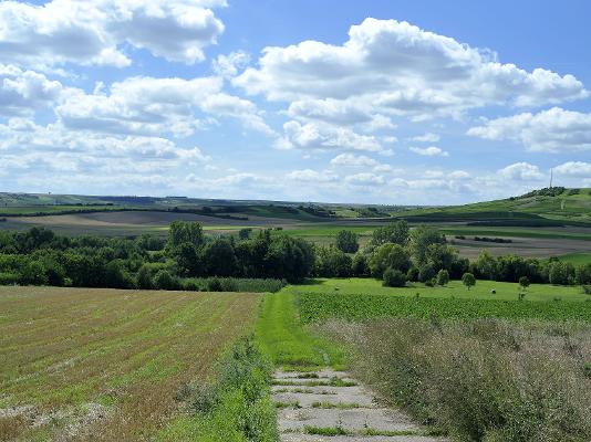 Landschaft gemischt Wolken